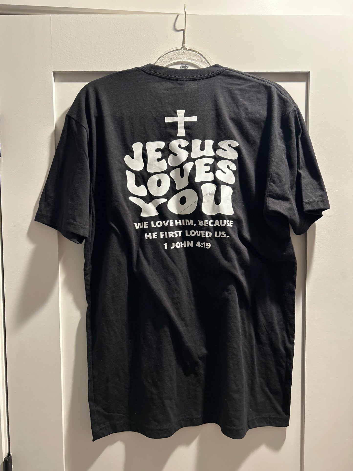 Jesus loves you T-Shirt